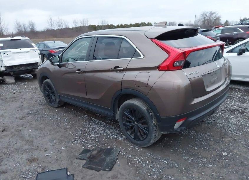 Photo 3 of 2019 Mitsubishi Eclipse CROSS LE (VIN JA4AT4AA8KZ002369)