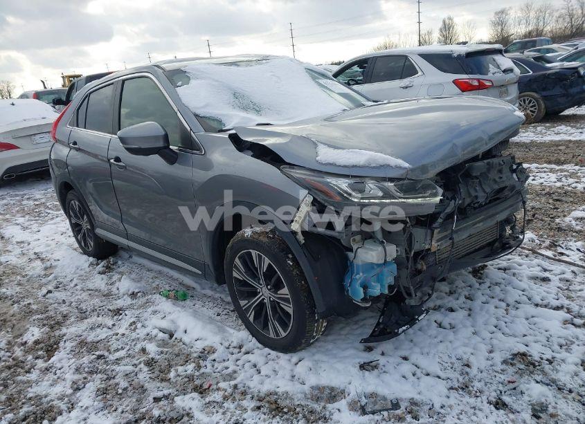 2018 Mitsubishi Eclipse CROSS SEL (VIN JA4AT5AA0JZ039615) main photo