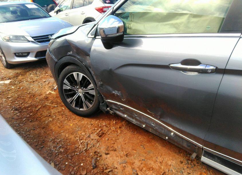 Photo 6 of 2019 Mitsubishi Eclipse CROSS SE (VIN JA4AT5AA6KZ016356)