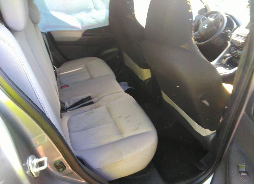 Photo 8 of 2019 Mitsubishi Eclipse CROSS SE (VIN JA4AT5AA6KZ016356)