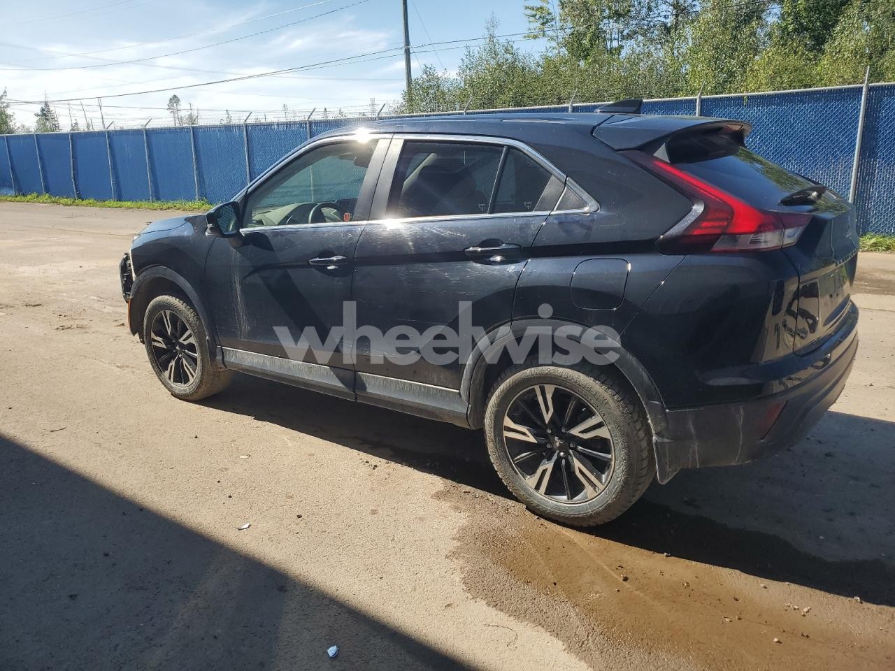 Photo 2 of 2023 MITSUBISHI ECLIPSE CROSS ES N/A (VIN JA4ATUAA4PZ603737)