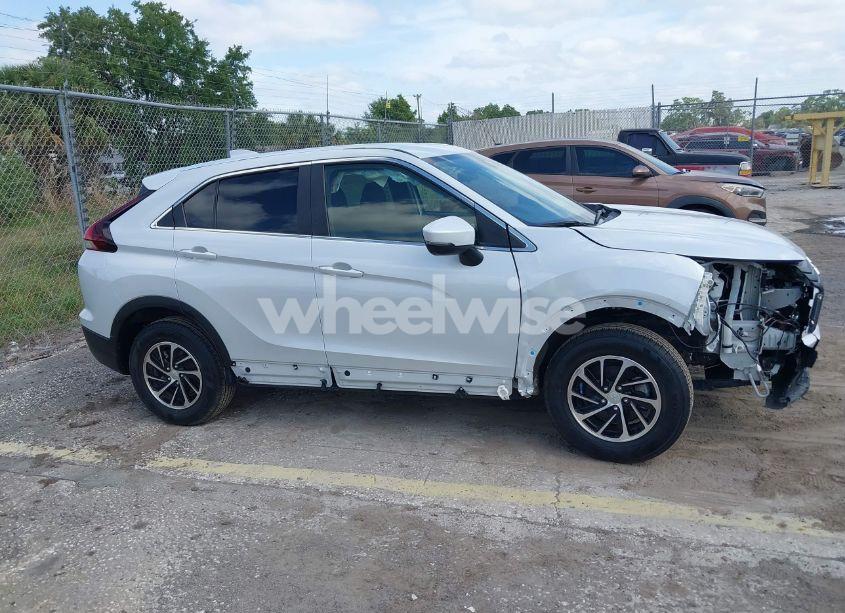 Photo 13 of 2023 Mitsubishi Eclipse CROSS ES S-AWC (VIN JA4ATUAAXPZ050320)