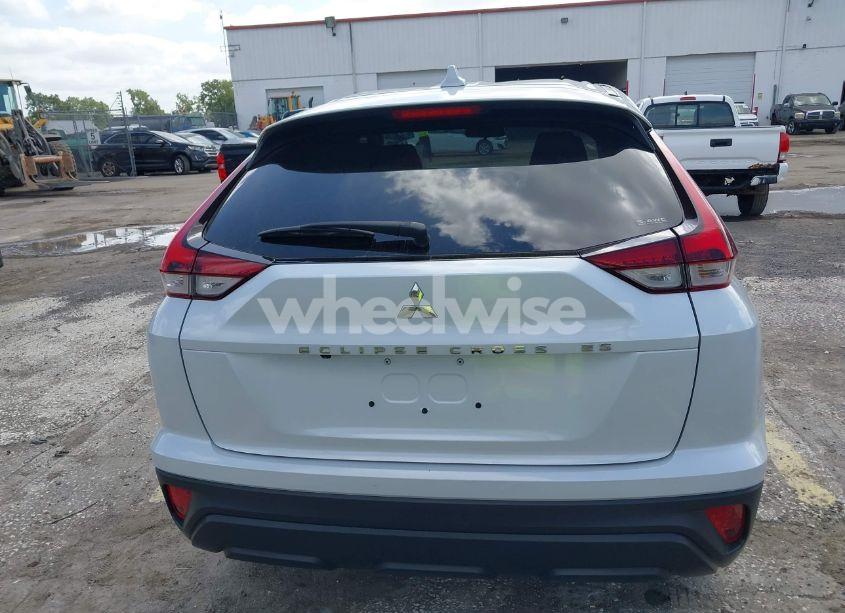 Photo 16 of 2023 Mitsubishi Eclipse CROSS ES S-AWC (VIN JA4ATUAAXPZ050320)
