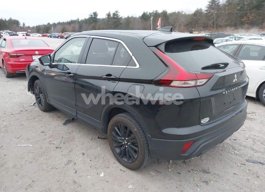 Photo 3 of 2023 Mitsubishi Eclipse CROSS LE S-AWC (VIN JA4ATVAA0PZ042457)