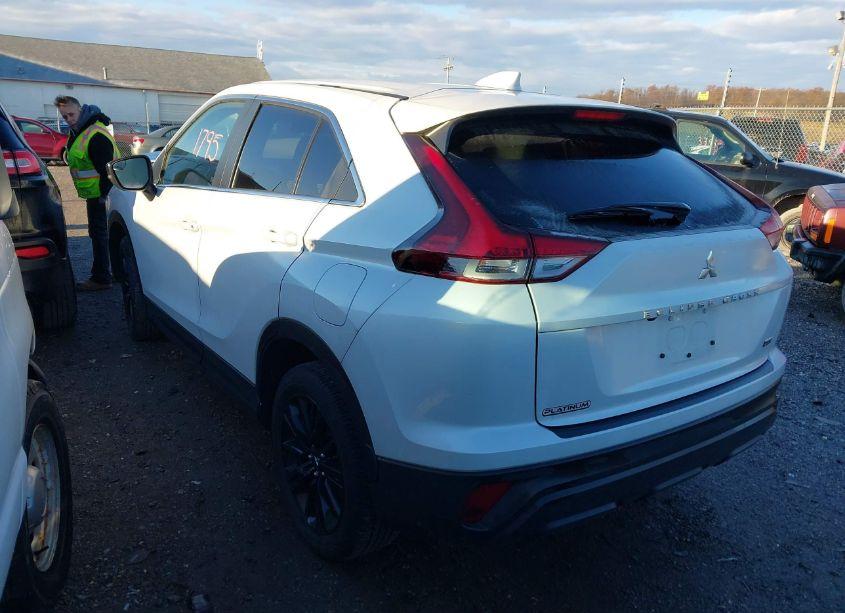 Photo 3 of 2023 Mitsubishi Eclipse CROSS LE (VIN JA4ATVAA4PZ028528)