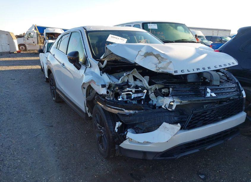 Photo 6 of 2023 Mitsubishi Eclipse CROSS LE (VIN JA4ATVAA4PZ028528)