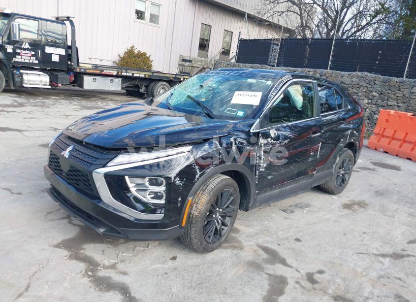 Photo 2 of 2023 Mitsubishi Eclipse CROSS LE S-AWC (VIN JA4ATVAA5PZ052434)