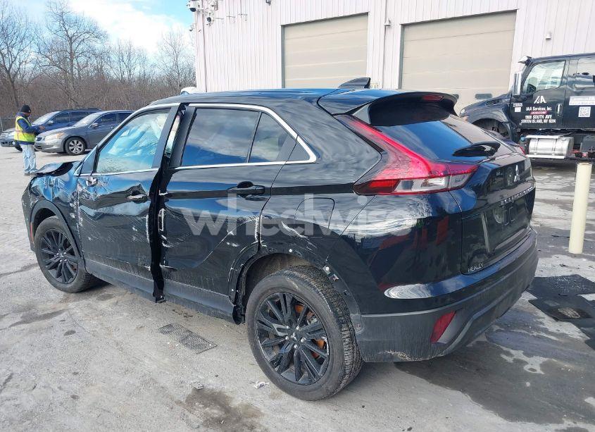 Photo 3 of 2023 Mitsubishi Eclipse CROSS LE S-AWC (VIN JA4ATVAA5PZ052434)