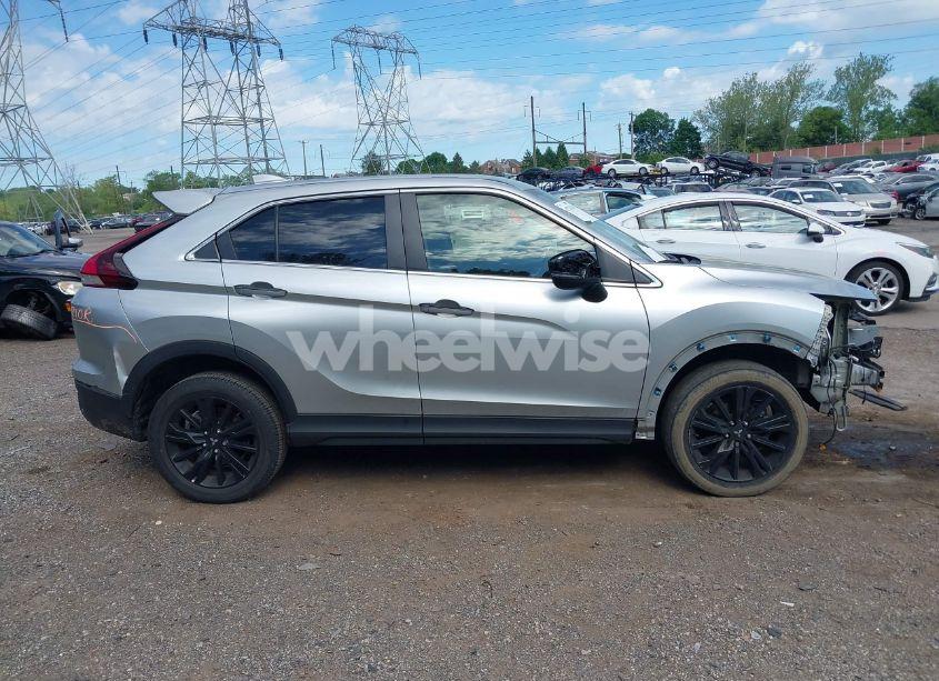 Photo 14 of 2023 Mitsubishi Eclipse CROSS LE S-AWC/RALLIART S-AWC (VIN JA4ATVAA6PZ000696)