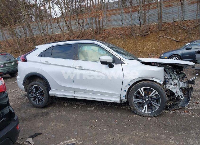 Photo 14 of 2024 Mitsubishi Eclipse CROSS SEL (VIN JA4ATWAA0RZ055024)