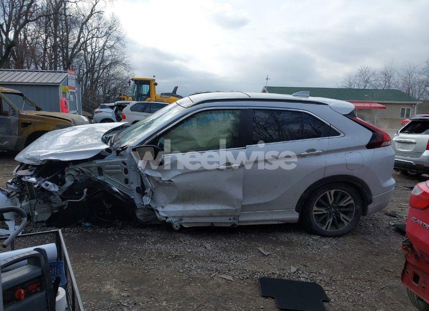 Photo 15 of 2024 Mitsubishi Eclipse CROSS SEL (VIN JA4ATWAA0RZ055024)