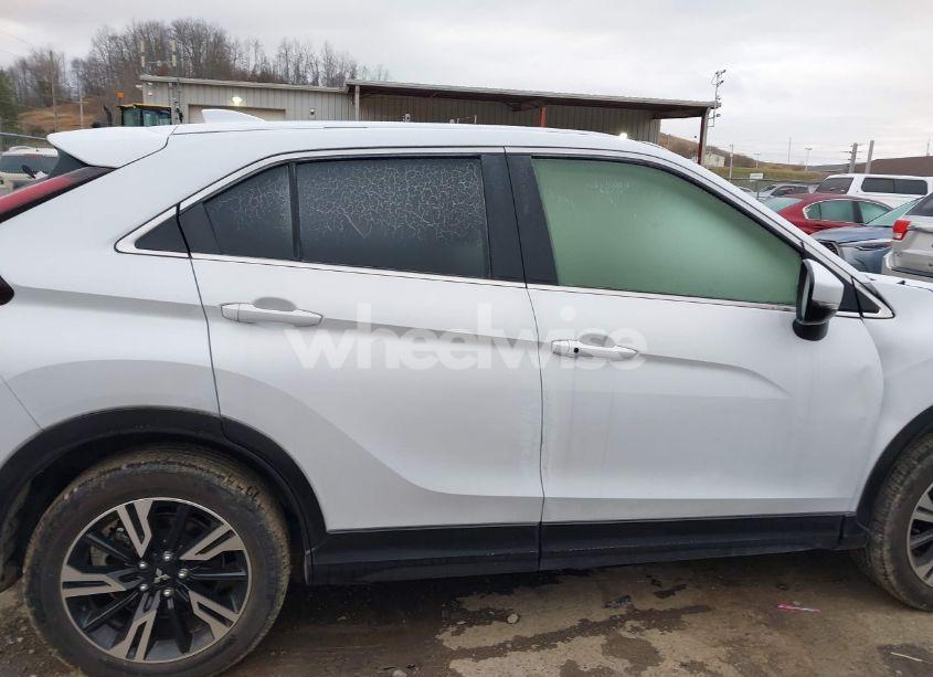 Photo 14 of 2023 Mitsubishi Eclipse CROSS SE S-AWC (VIN JA4ATWAA3PZ031474)