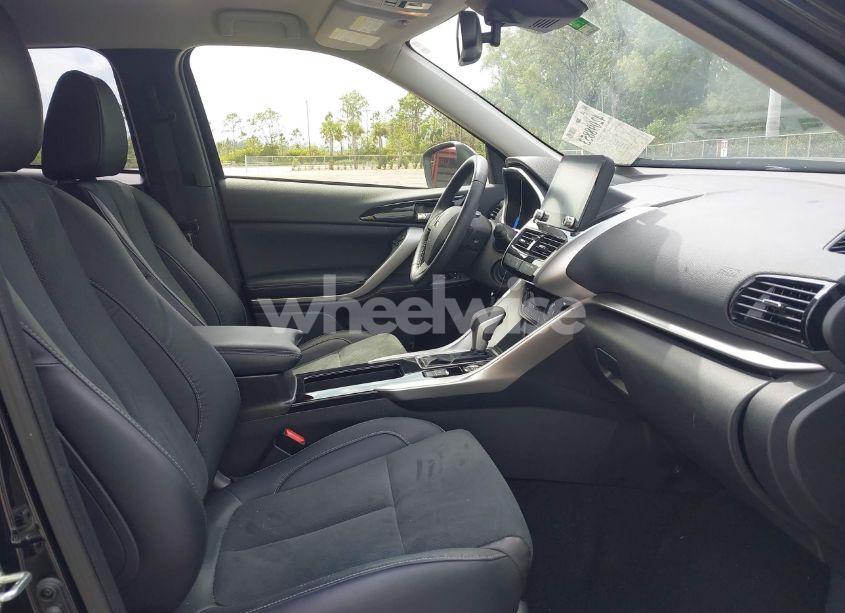 Photo 5 of 2023 Mitsubishi Eclipse CROSS SE S-AWC (VIN JA4ATWAA4PZ023125)