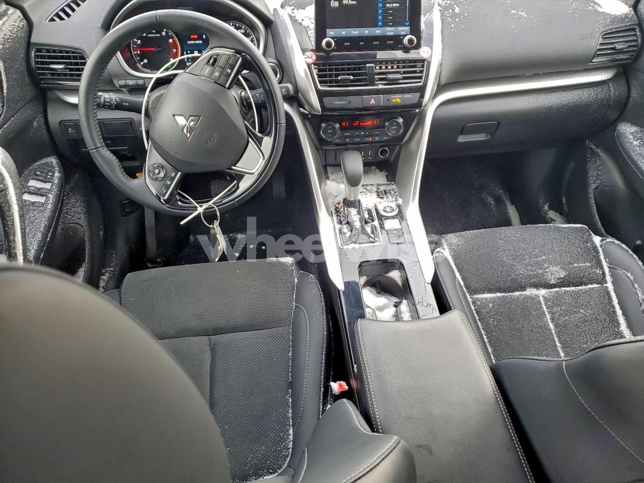 Photo 8 of 2025 MITSUBISHI ECLIPSE CROSS SE (VIN JA4ATWAA4SZ035381)