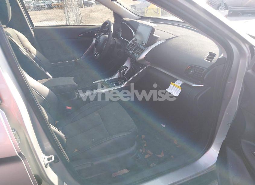 Photo 5 of 2024 Mitsubishi Eclipse CROSS SE S-AWC/SEL S-AWC (VIN JA4ATWAA7RZ058728)