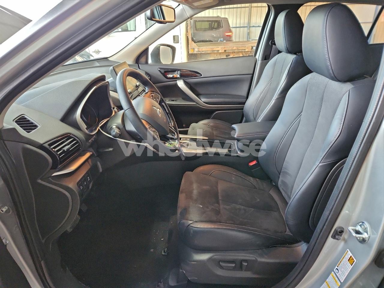 Photo 7 of 2025 MITSUBISHI ECLIPSE CROSS SE (VIN JA4ATWAA8SZ035075)