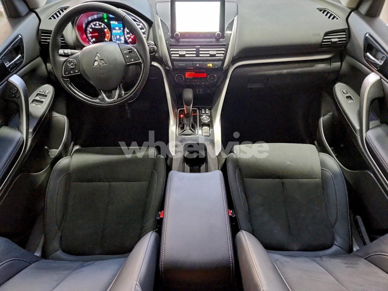 Photo 8 of 2025 MITSUBISHI ECLIPSE CROSS SE (VIN JA4ATWAA8SZ035075)