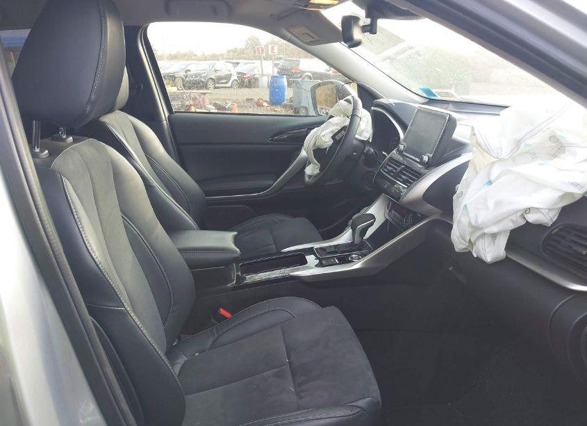 Photo 5 of 2023 Mitsubishi Eclipse CROSS SE /SEL (VIN JA4ATWAAXPZ038261)