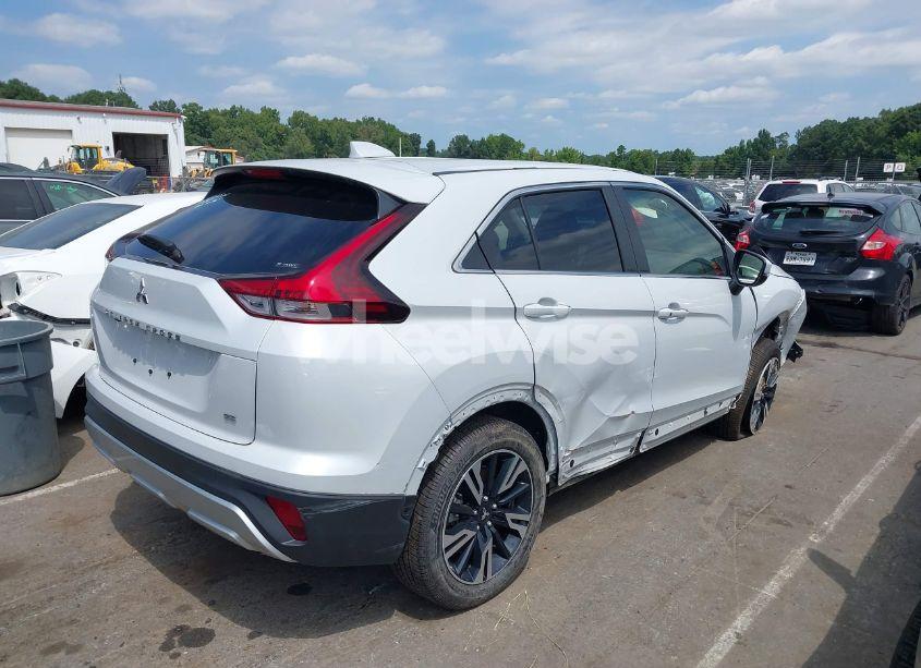 Photo 4 of 2023 Mitsubishi Eclipse CROSS SE S-AWC (VIN JA4ATWAAXPZ042276)