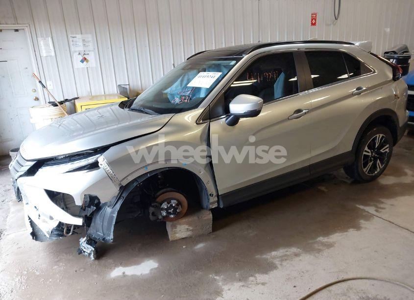 Photo 2 of 2023 Mitsubishi Eclipse CROSS SE S-AWC/SEL S-AWC (VIN JA4ATWAAXPZ050586)