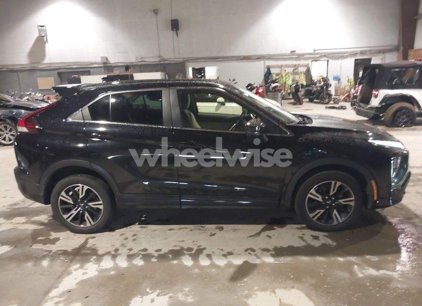 Photo 13 of 2024 Mitsubishi Eclipse CROSS SEL (VIN JA4ATWAAXRZ003626)