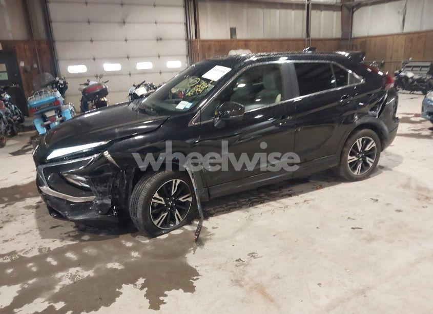 Photo 2 of 2024 Mitsubishi Eclipse CROSS SEL (VIN JA4ATWAAXRZ003626)