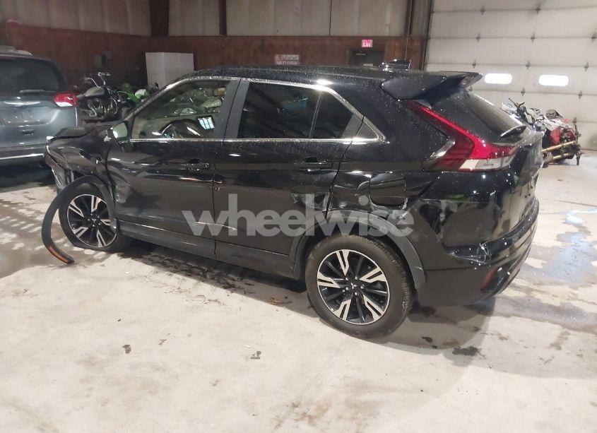 Photo 3 of 2024 Mitsubishi Eclipse CROSS SEL (VIN JA4ATWAAXRZ003626)