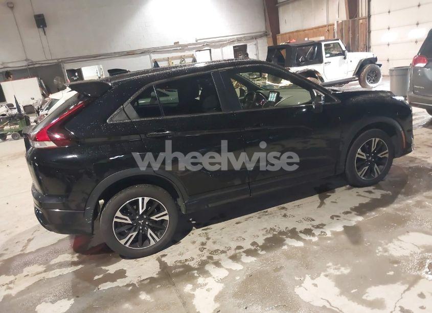 Photo 4 of 2024 Mitsubishi Eclipse CROSS SEL (VIN JA4ATWAAXRZ003626)