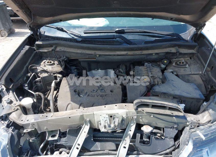 Photo 10 of 2018 Mitsubishi Outlander ES (VIN JA4AZ2A31JZ003933)