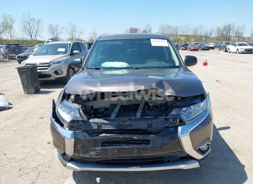 Photo 6 of 2018 Mitsubishi Outlander ES (VIN JA4AZ2A31JZ003933)