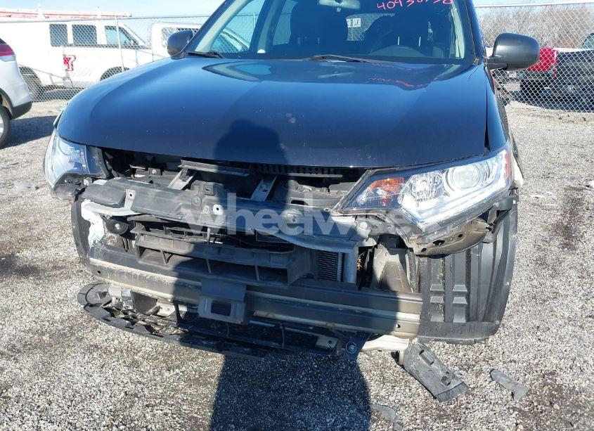 Photo 6 of 2017 Mitsubishi Outlander ES (VIN JA4AZ2A32HZ061771)