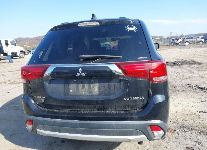 Photo 17 of 2017 Mitsubishi Outlander ES (VIN JA4AZ2A33HZ058216)