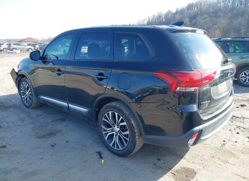 Photo 3 of 2017 Mitsubishi Outlander ES (VIN JA4AZ2A33HZ058216)