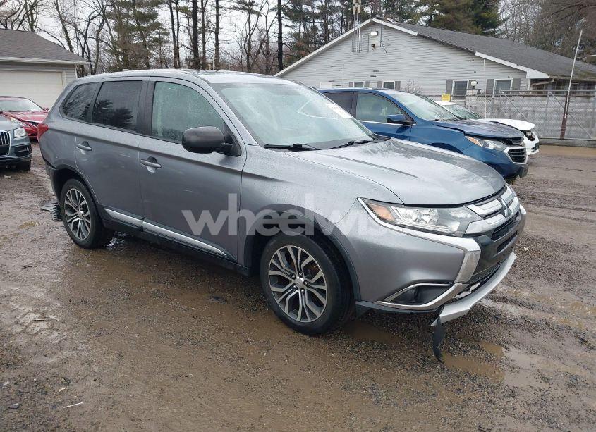 2017 Mitsubishi Outlander ES (VIN JA4AZ2A34HZ016072) main photo
