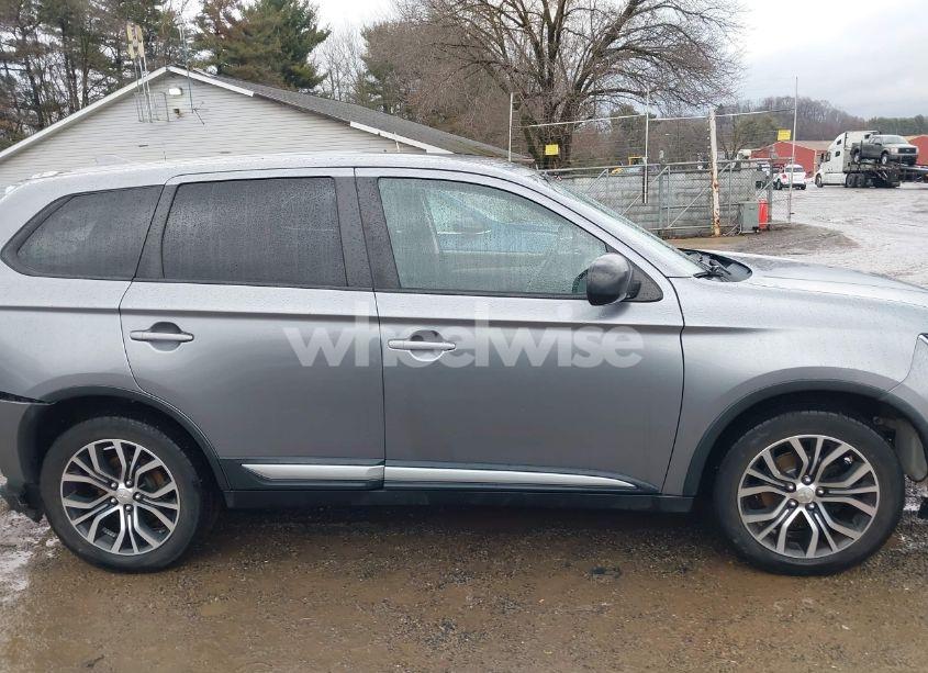 Photo 14 of 2017 Mitsubishi Outlander ES (VIN JA4AZ2A34HZ016072)