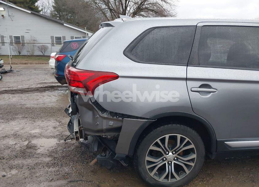 Photo 18 of 2017 Mitsubishi Outlander ES (VIN JA4AZ2A34HZ016072)