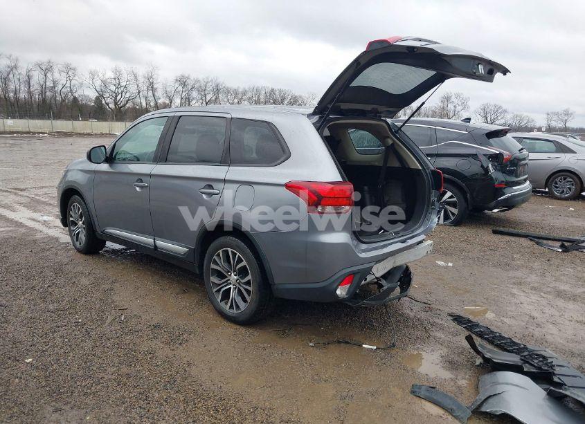 Photo 3 of 2017 Mitsubishi Outlander ES (VIN JA4AZ2A34HZ016072)