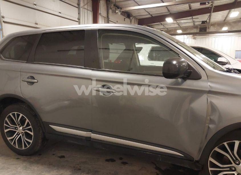 Photo 14 of 2017 Mitsubishi Outlander ES (VIN JA4AZ2A36HZ038848)