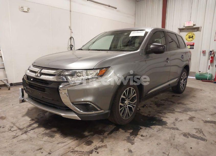 Photo 2 of 2017 Mitsubishi Outlander ES (VIN JA4AZ2A36HZ038848)