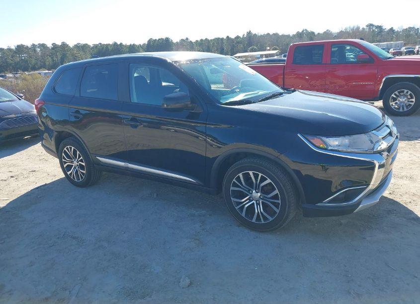 2018 Mitsubishi Outlander ES (VIN JA4AZ2A36JZ003894) main photo