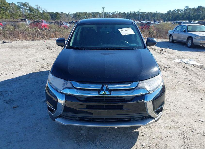Photo 12 of 2018 Mitsubishi Outlander ES (VIN JA4AZ2A36JZ003894)