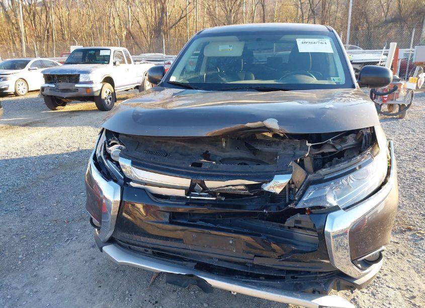 Photo 12 of 2017 Mitsubishi Outlander ES (VIN JA4AZ2A37HZ012257)