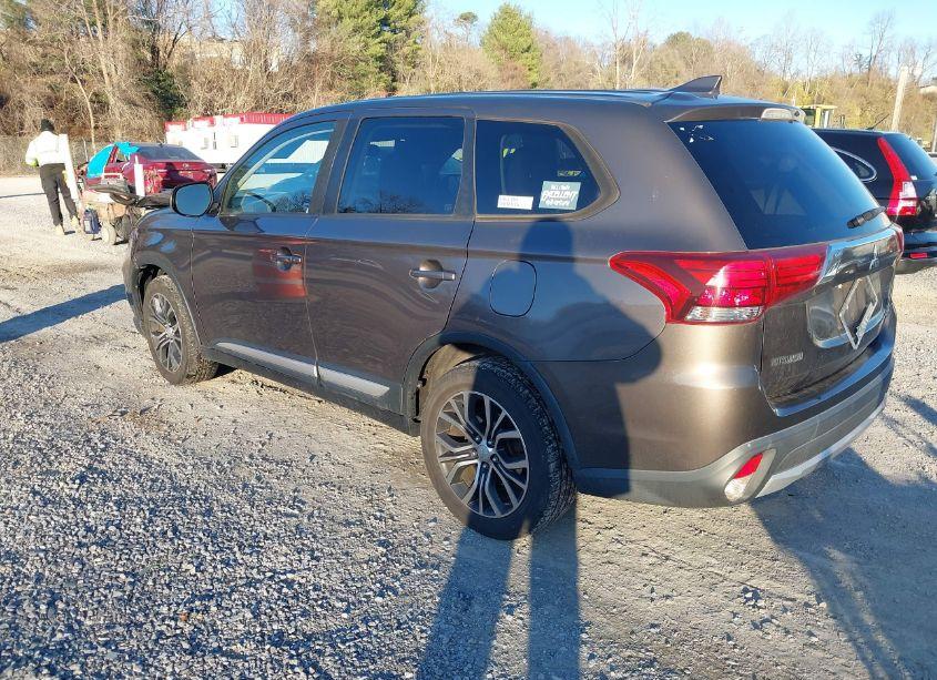 Photo 3 of 2017 Mitsubishi Outlander ES (VIN JA4AZ2A37HZ012257)