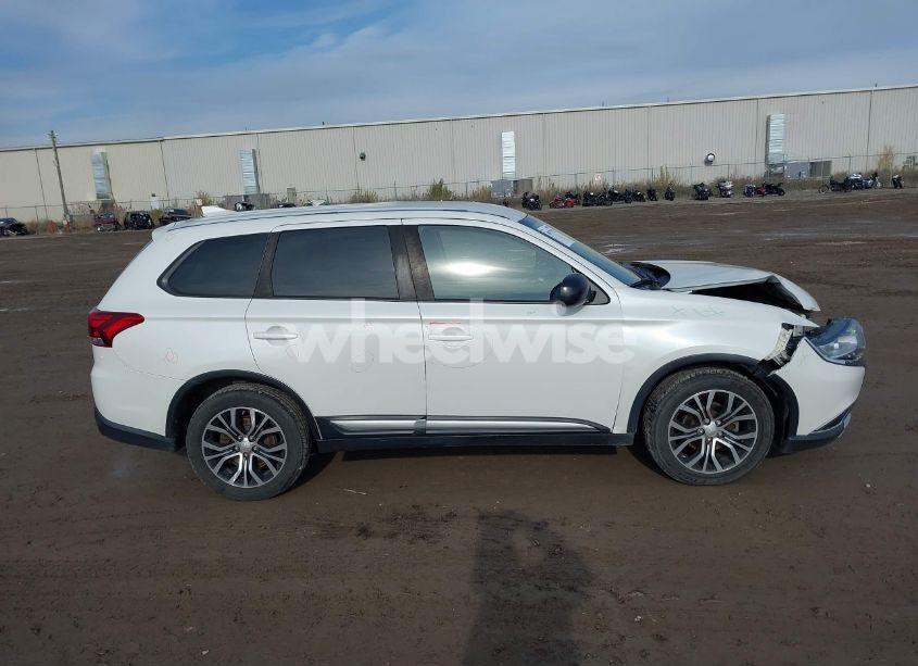 Photo 13 of 2017 Mitsubishi Outlander ES (VIN JA4AZ2A38HZ052220)