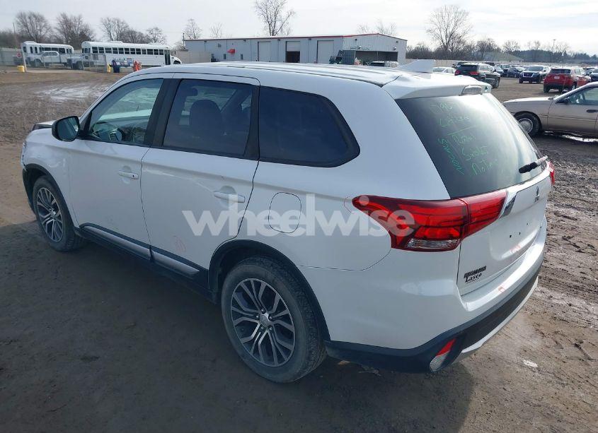 Photo 3 of 2017 Mitsubishi Outlander ES (VIN JA4AZ2A38HZ052220)
