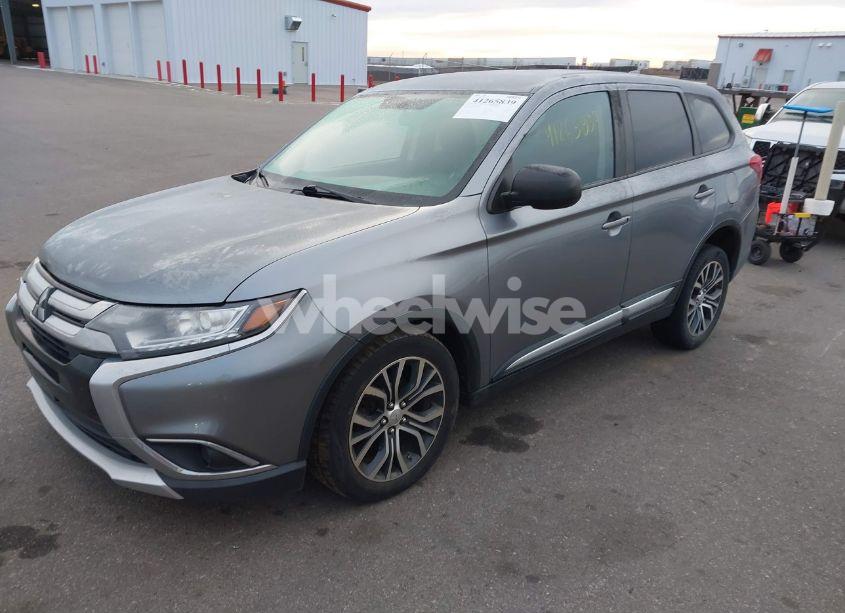 Photo 2 of 2017 Mitsubishi Outlander ES (VIN JA4AZ2A39HZ035071)