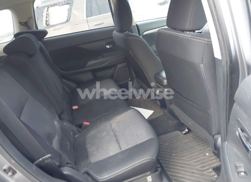 Photo 8 of 2017 Mitsubishi Outlander ES (VIN JA4AZ2A39HZ035071)