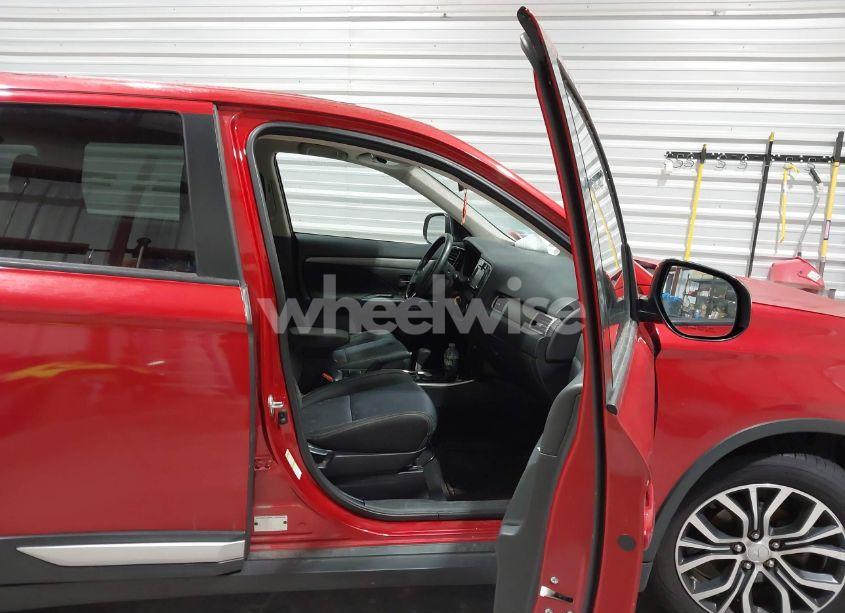 Photo 5 of 2017 Mitsubishi Outlander ES (VIN JA4AZ2A39HZ049715)