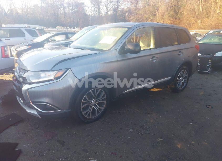 Photo 2 of 2017 Mitsubishi Outlander ES (VIN JA4AZ2A3XHZ035631)