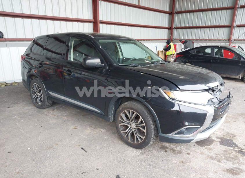 2018 Mitsubishi Outlander ES (VIN JA4AZ2A3XJZ007219) main photo
